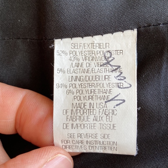 **SOLD** Theory black blazer - Picture 4 of 12